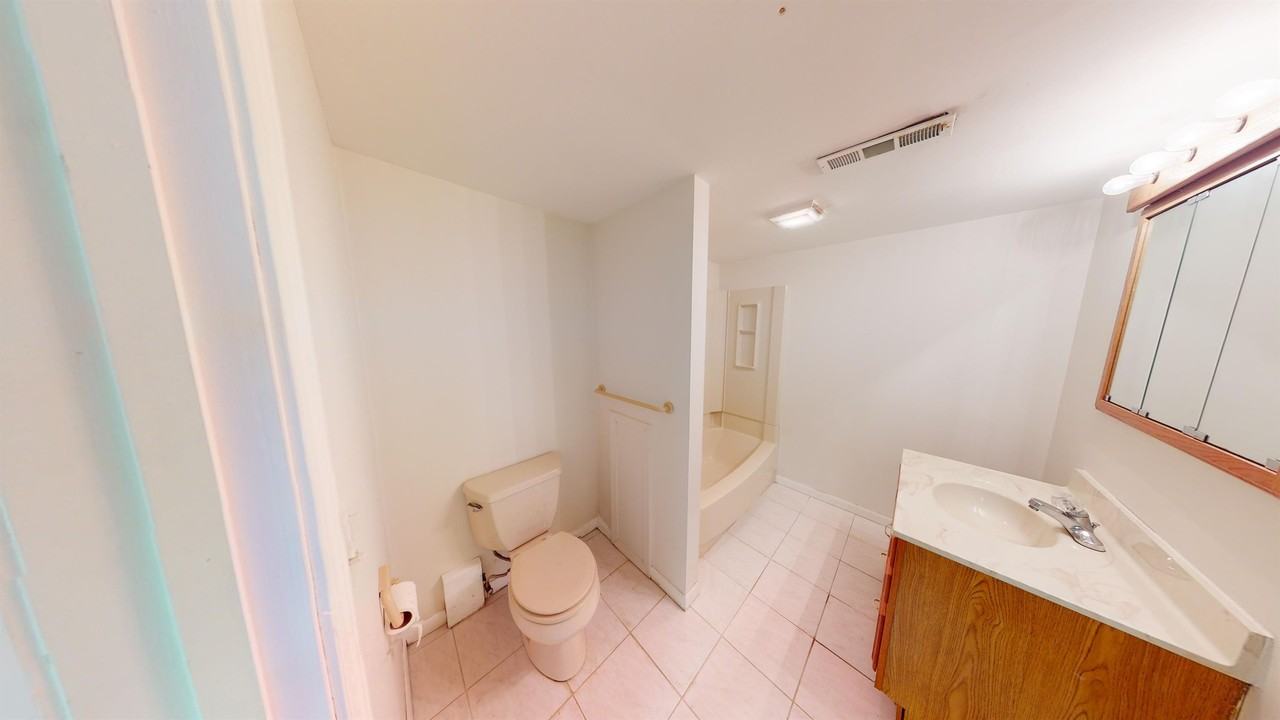 1785 Northbrook Dr - Photo 2 of 11