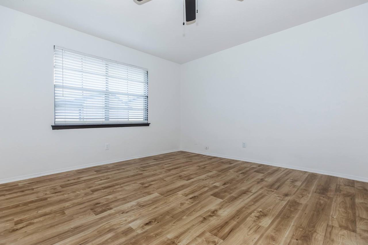 Casa Hills at Dallas West Apartments 4105 S Cockrell Hill Rd, Dallas