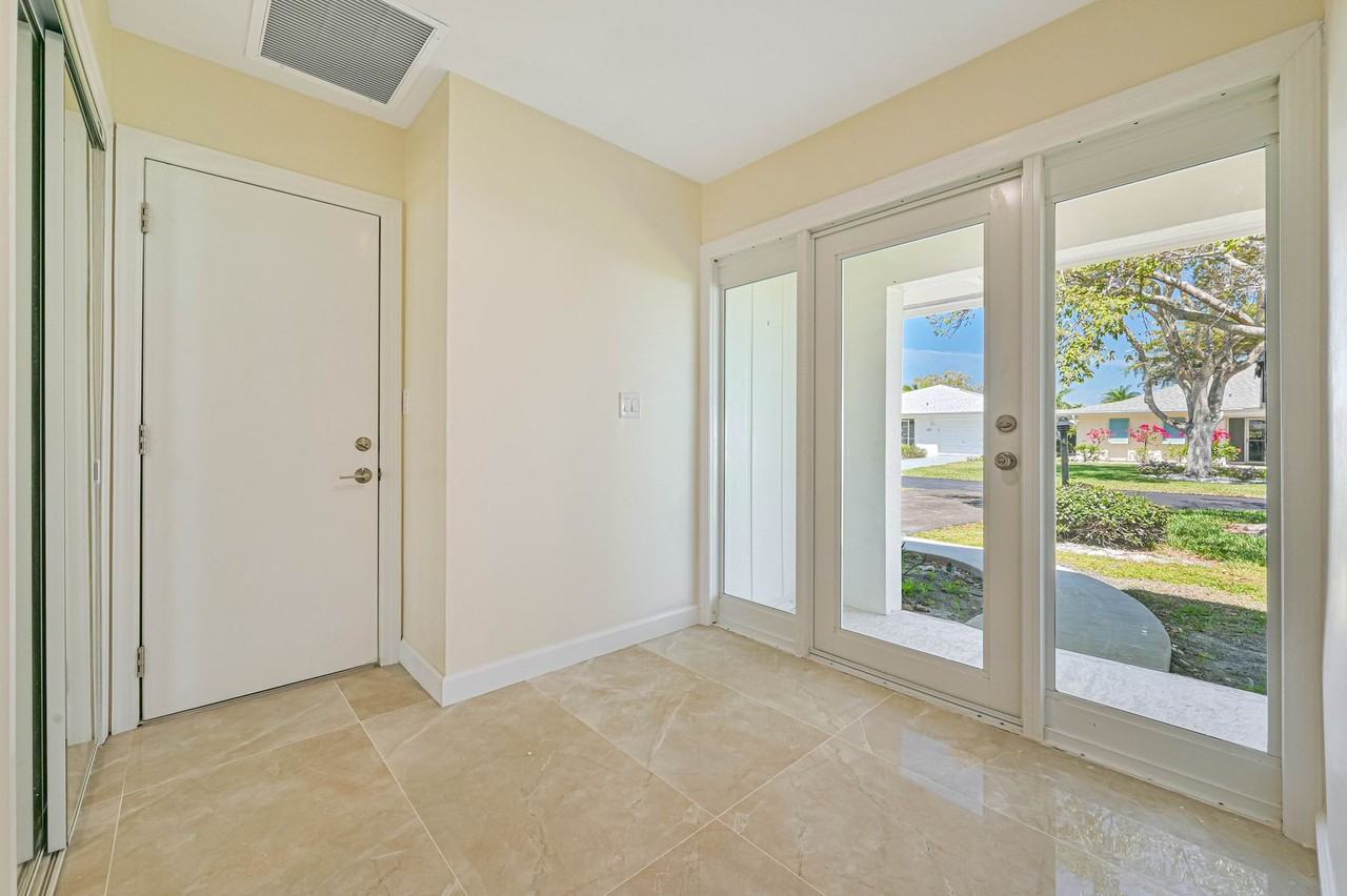 9 Rivard Rd - Photo 2 of 22