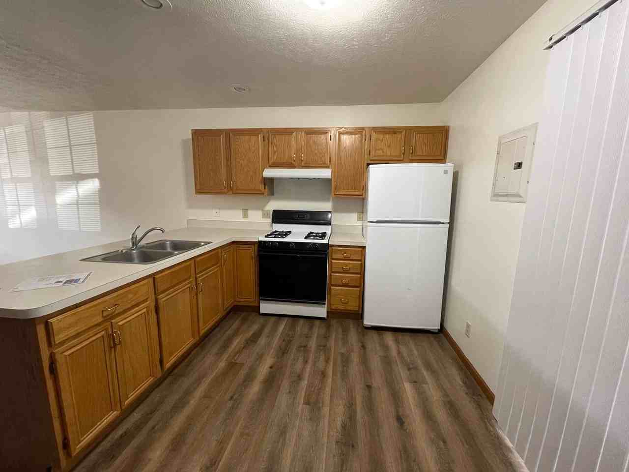 130 Watertower Ct - Photo 3 of 9