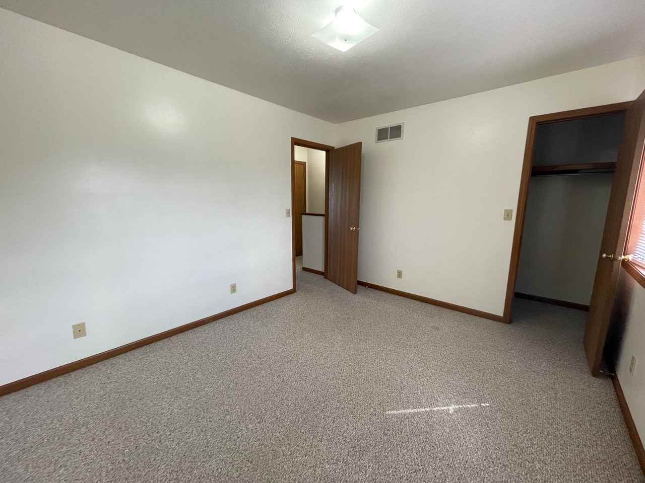 130 Watertower Ct - Photo 6 of 9