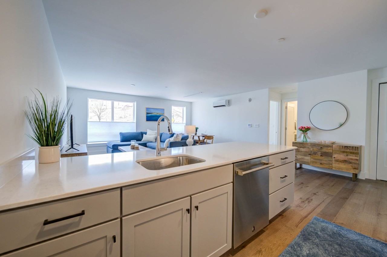 218 Washington Ave - Photo 3 of 34