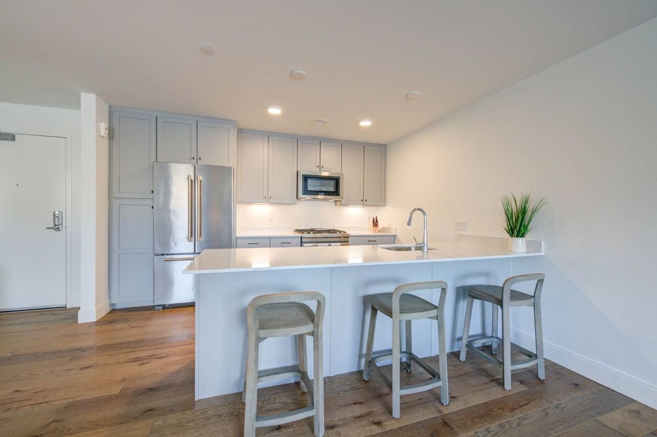 218 Washington Ave - Photo 7 of 34
