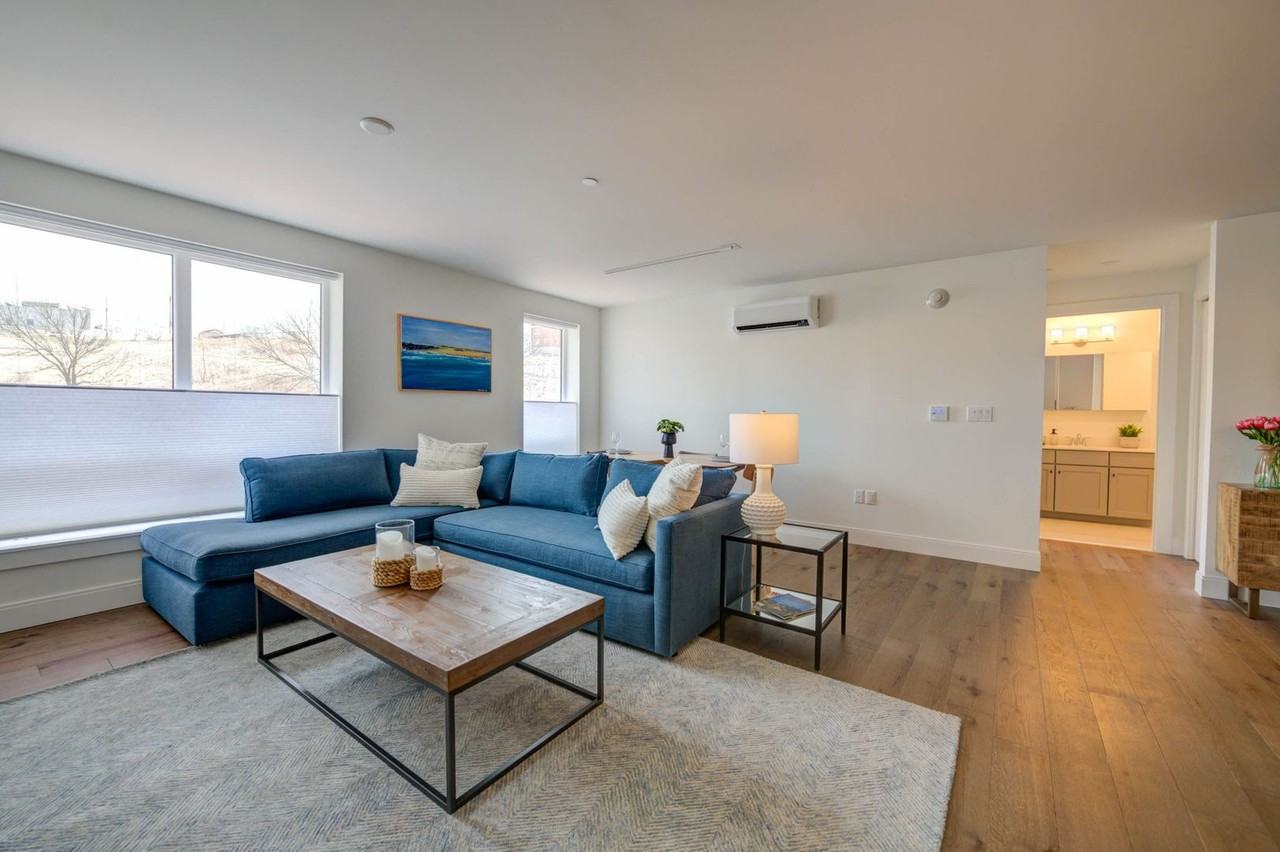 218 Washington Ave - Photo 2 of 34