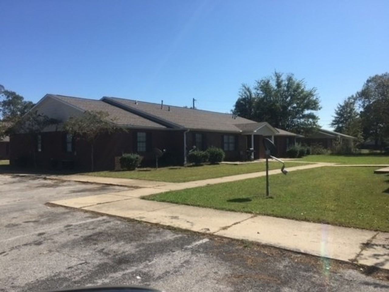 644 Mitchell Ave (Guntown Apts 3) - Photo 2 of 10