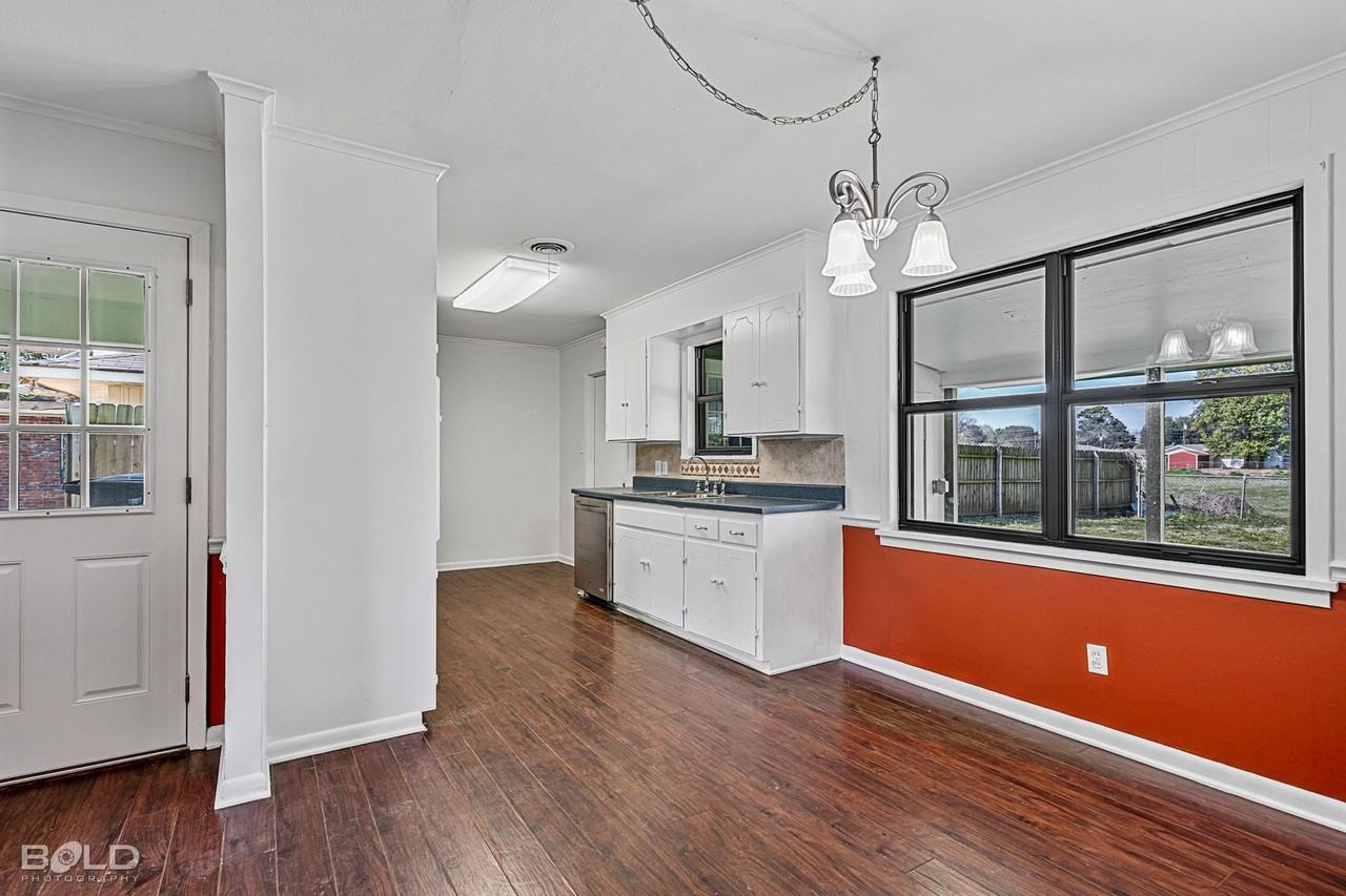 1213 Jane Ln - Photo 5 of 15