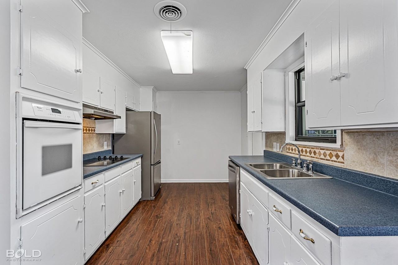 1213 Jane Ln - Photo 7 of 15