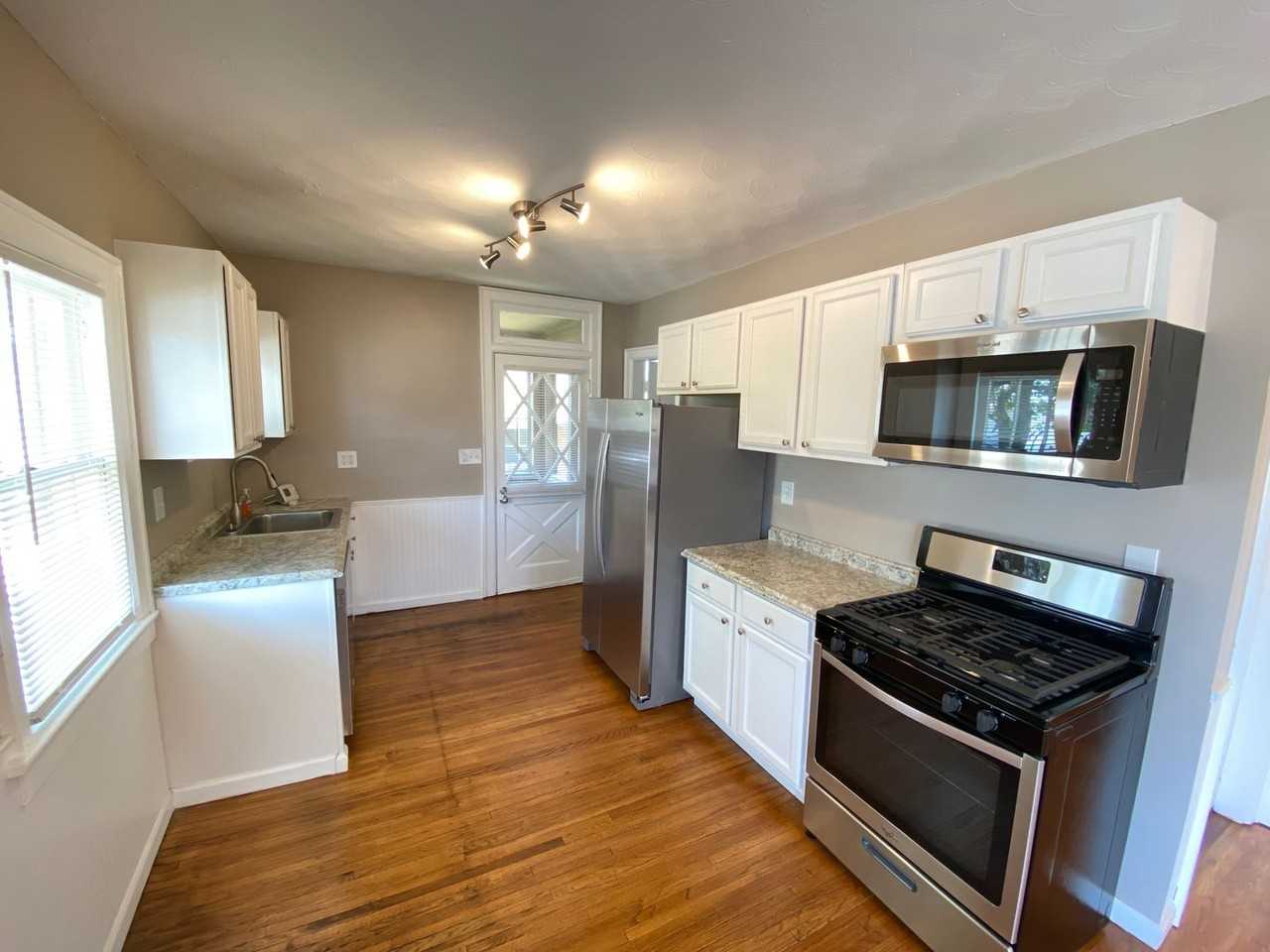345 Dana Ave - Photo 2 of 17