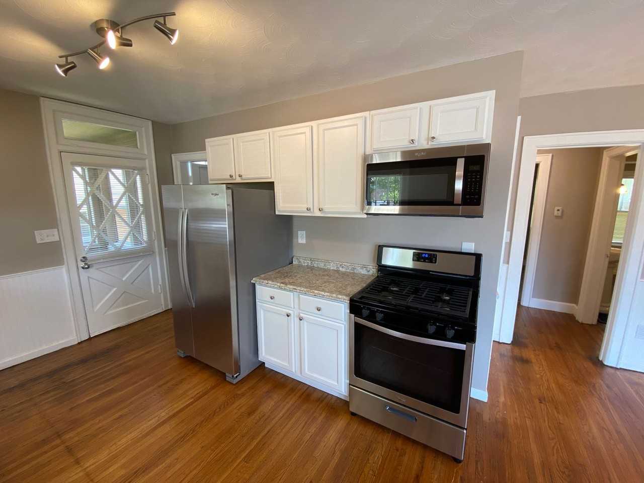 345 Dana Ave - Photo 4 of 17