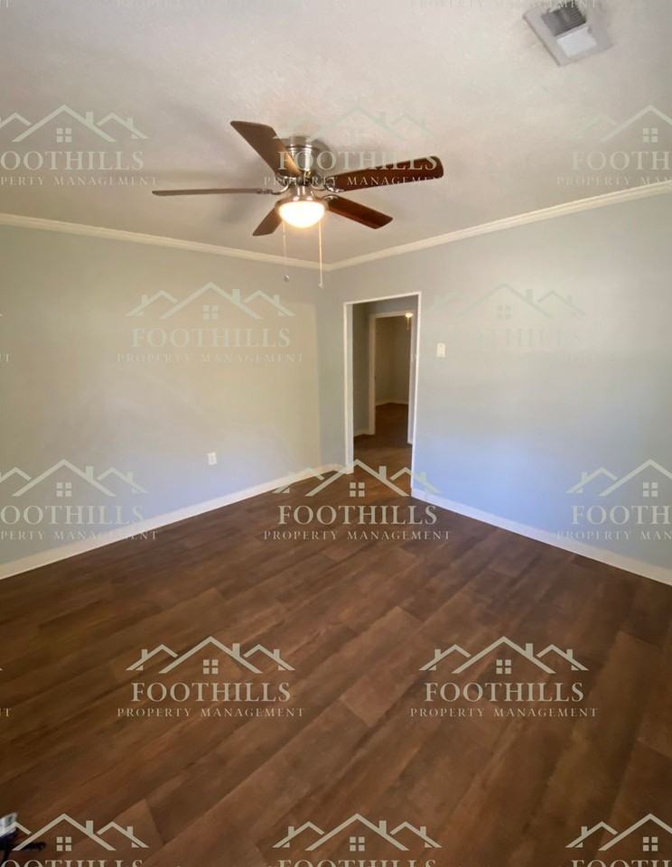 1012 Kennedy St - Photo 3 of 11