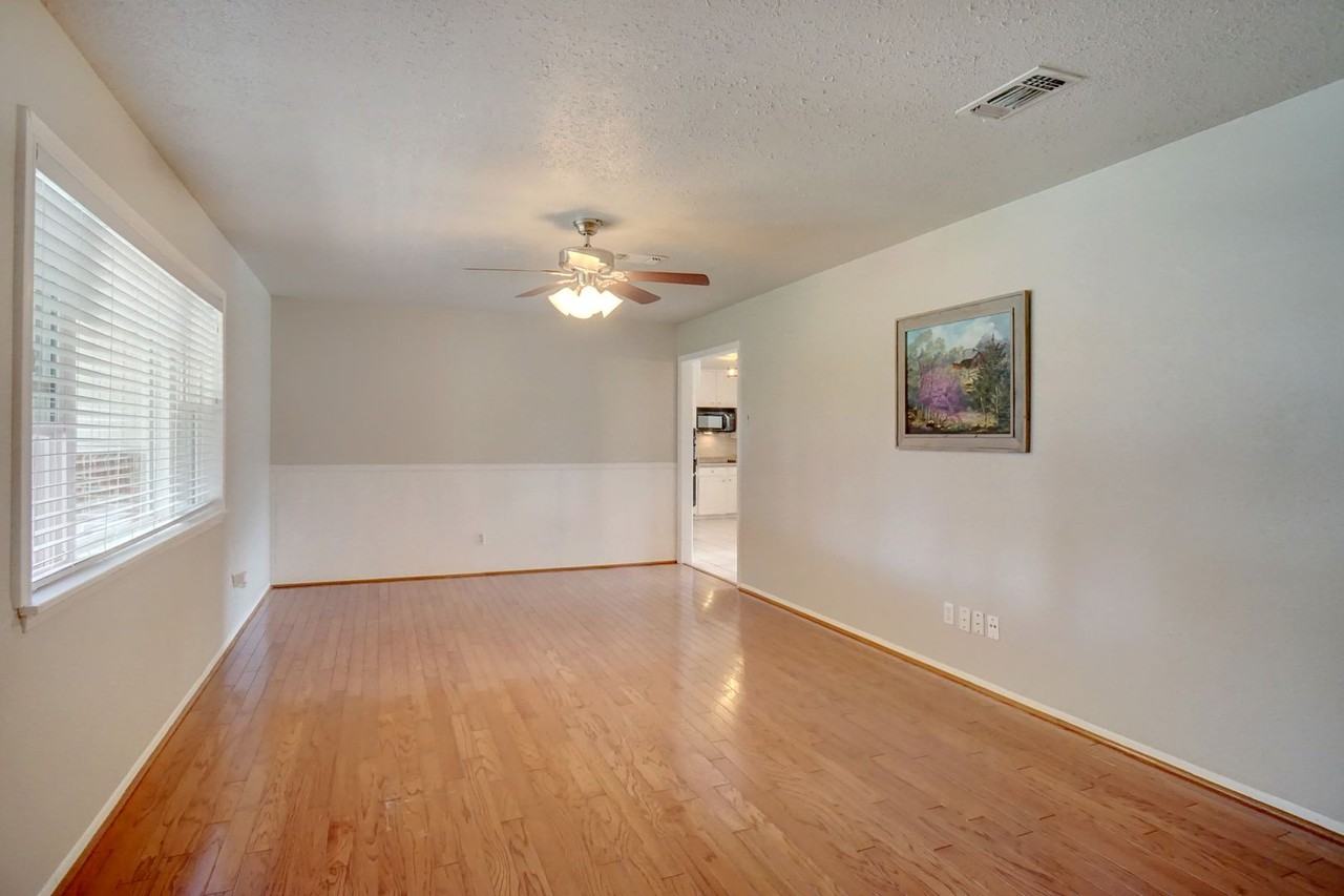 4612 Redondo St - Photo 4 of 18