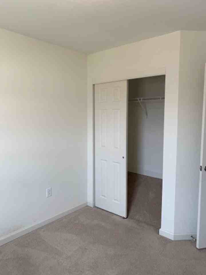 257 Kestrel Ln - Photo 3 of 39
