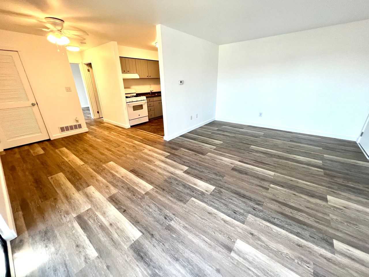 800 College Park Dr - Photo 5 of 23