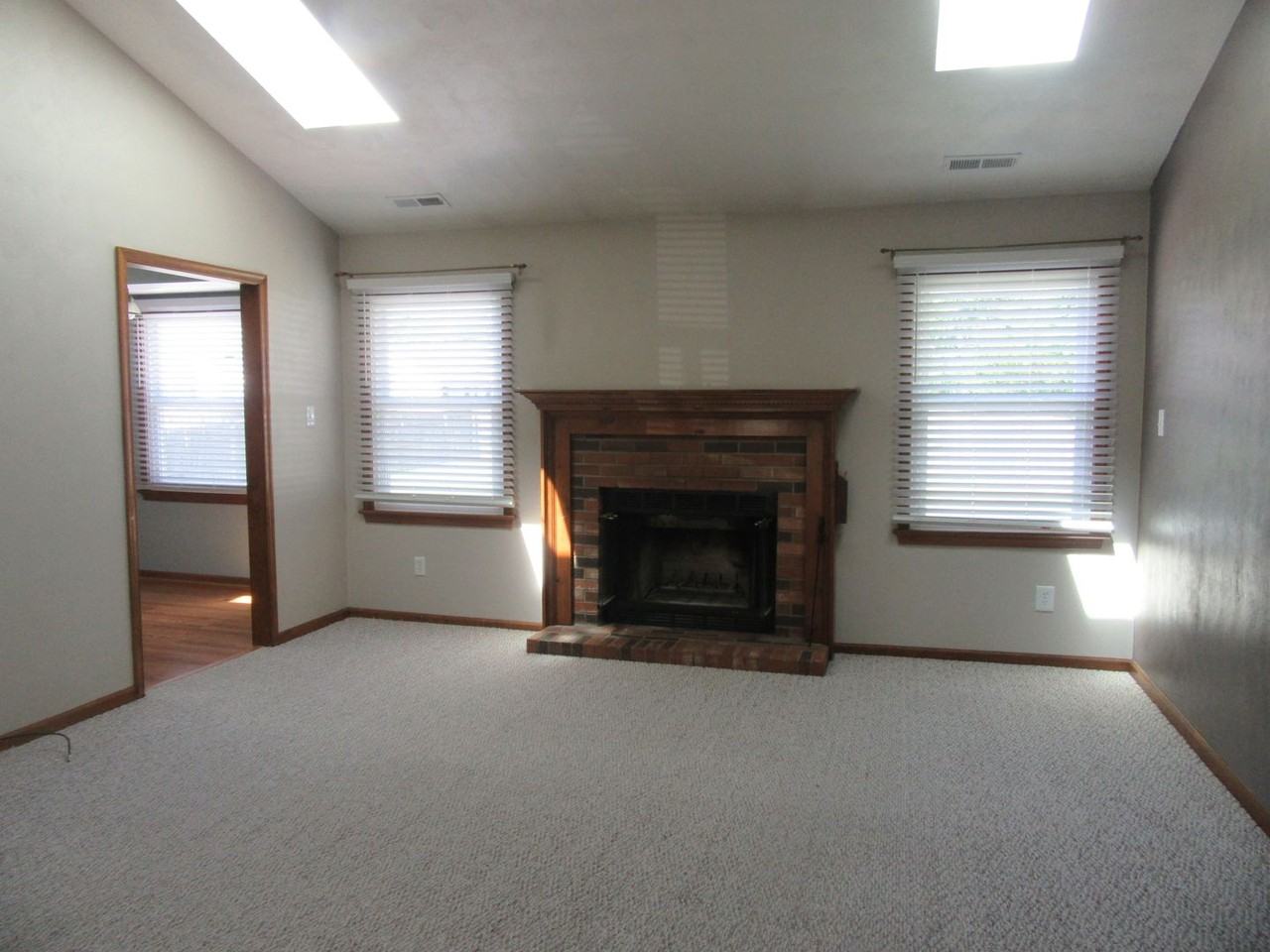 2400 Broadnax Cir - Photo 6 of 25