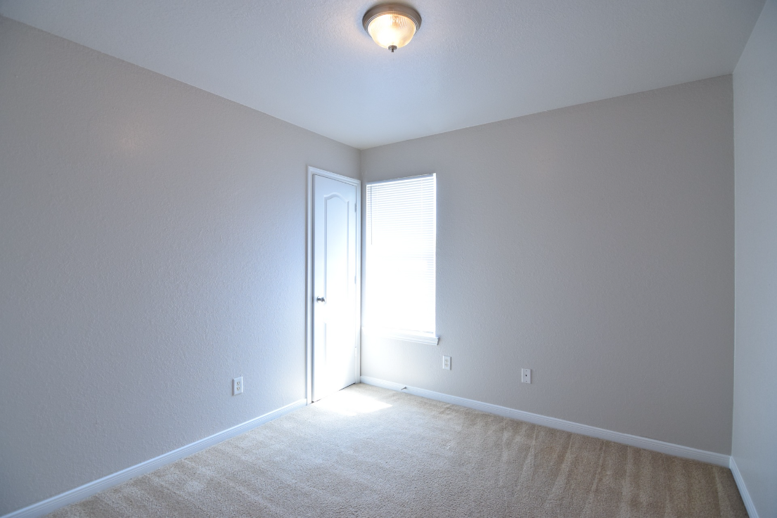 423 Brittney Way #D - Photo 2 of 13