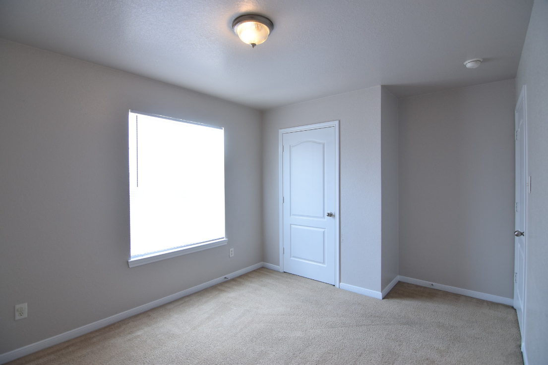 423 Brittney Way #D - Photo 3 of 13