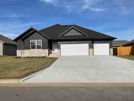 5607 W Pine St #NA - Photo 1 of 1