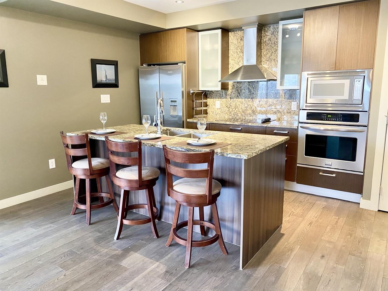 10388 105 Street Northwest- 507 #507 - Photo 5 of 20