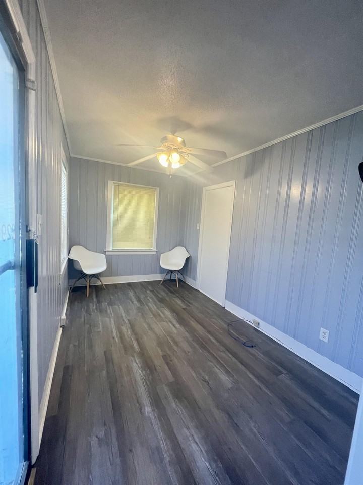 1308 N Slappey Blvd #1 - Photo 3 of 7