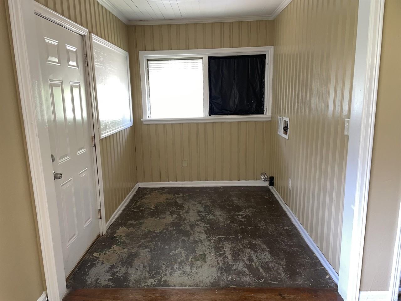 1715 Gillespie Ave #1 - Photo 3 of 20