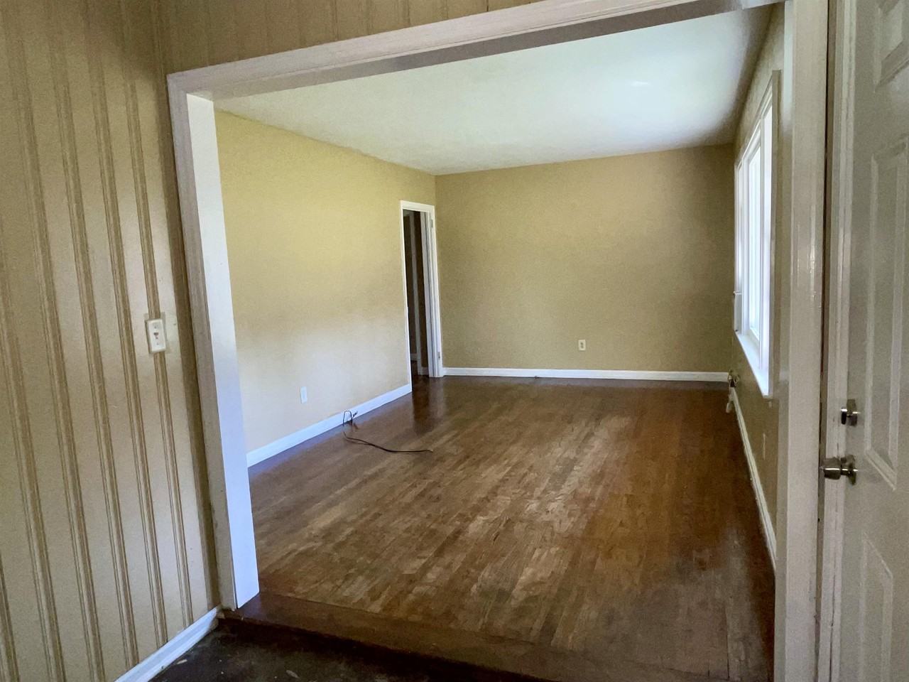 1715 Gillespie Ave #1 - Photo 4 of 20