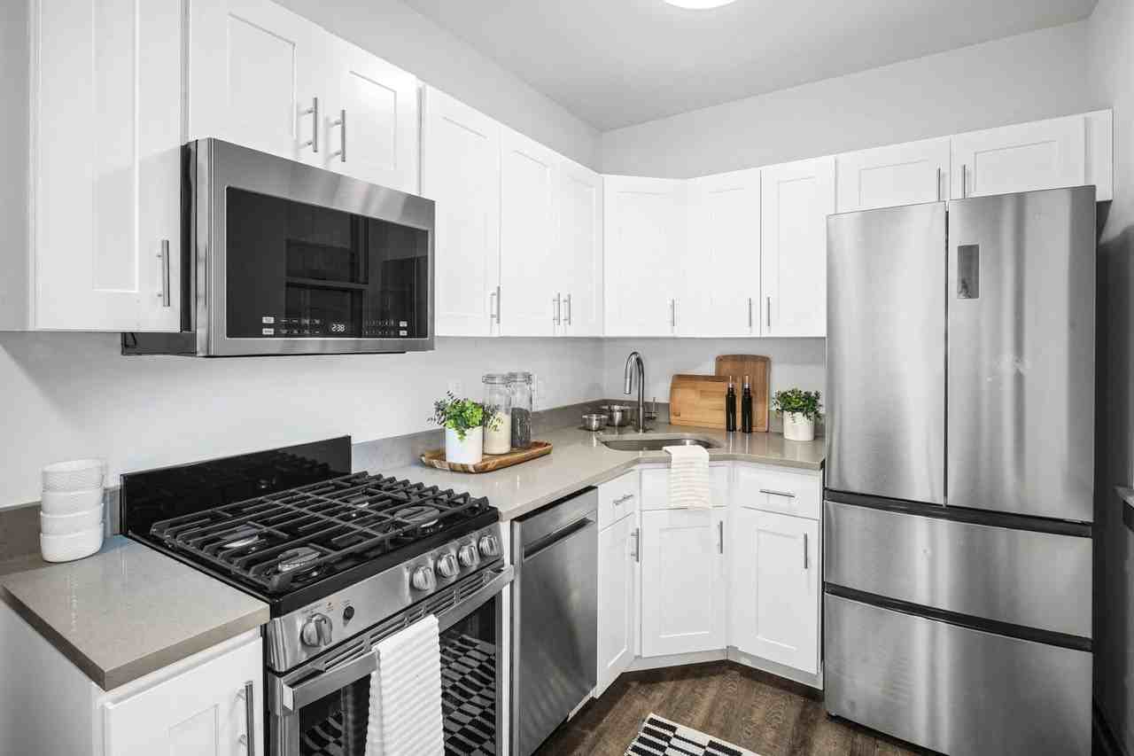 271 S 44th Street - Photo 2 of 10