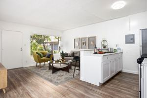 featured image of 4444 Hazeltine Avenue