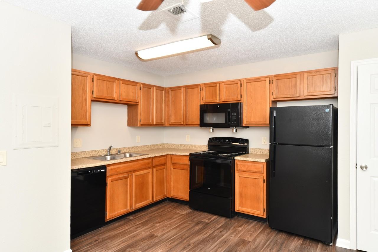 Imperial Pointe - Photo 3 of 19