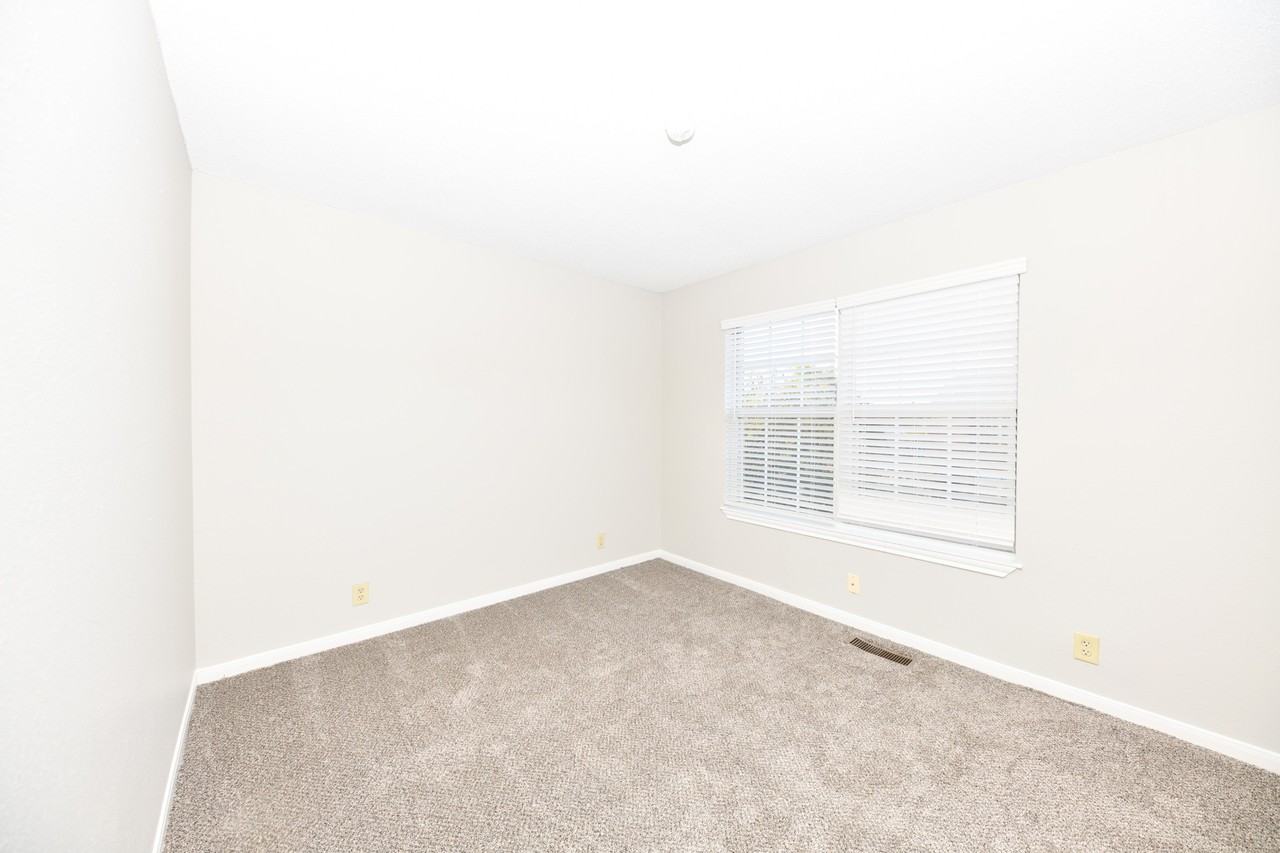 Imperial Pointe - Photo 7 of 19