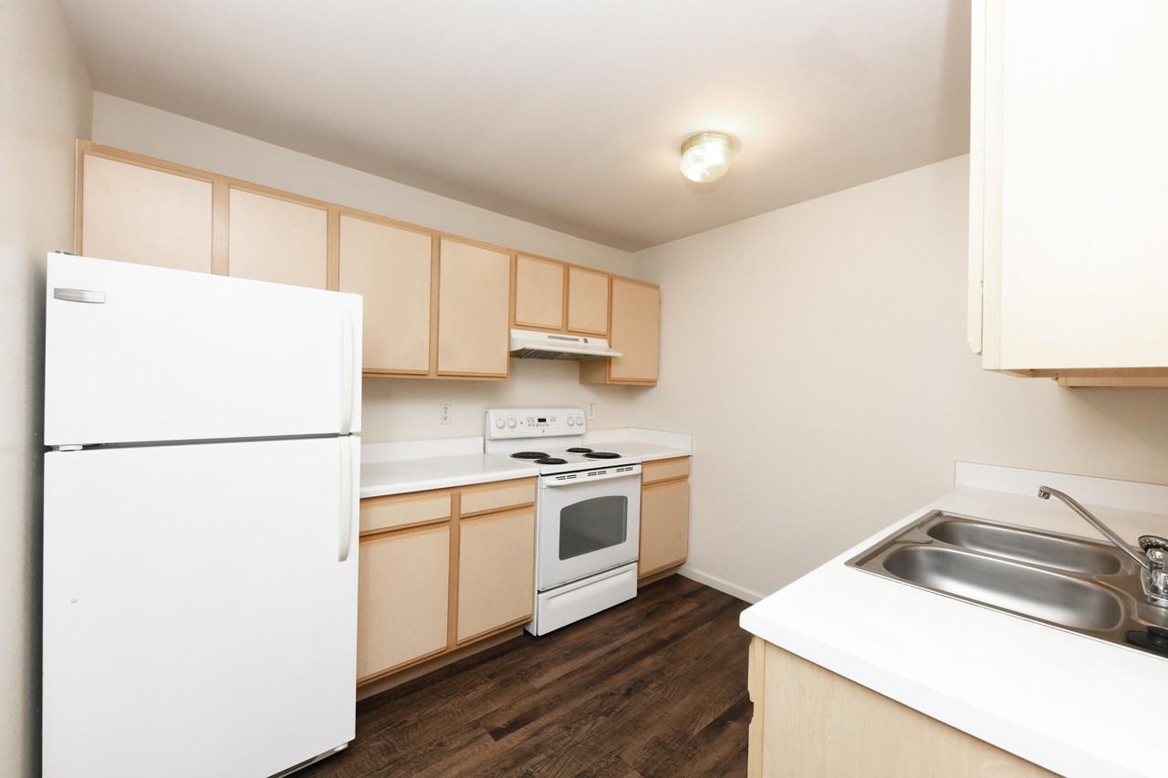 The Elena Apartment Homes - Photo 4 of 22