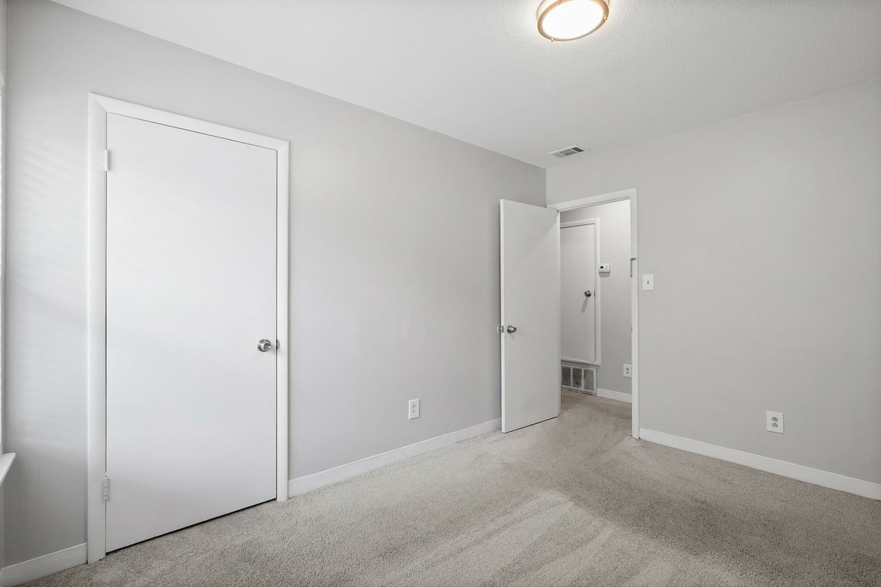 Valley Bend Apartments - Photo 7 of 35