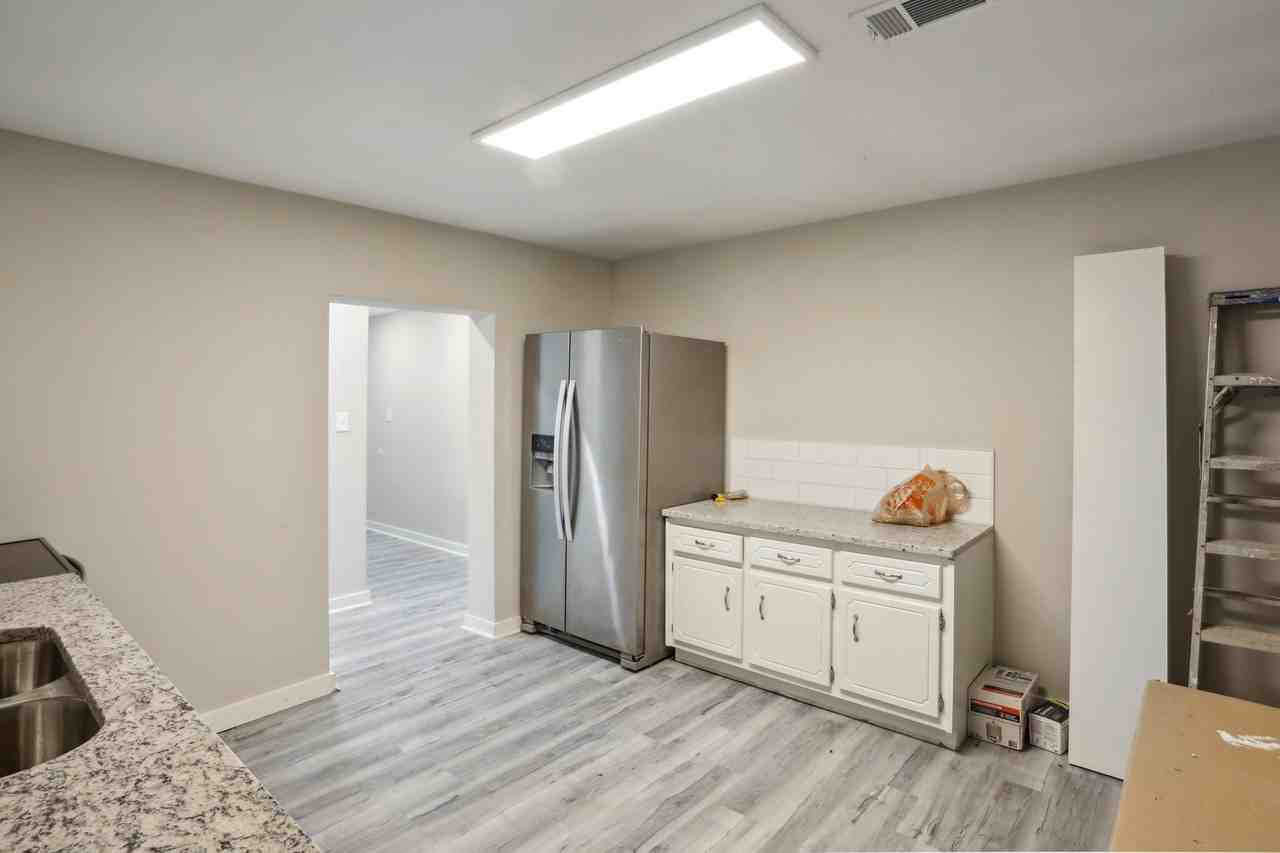 Bouldercrest Rd - Photo 4 of 16