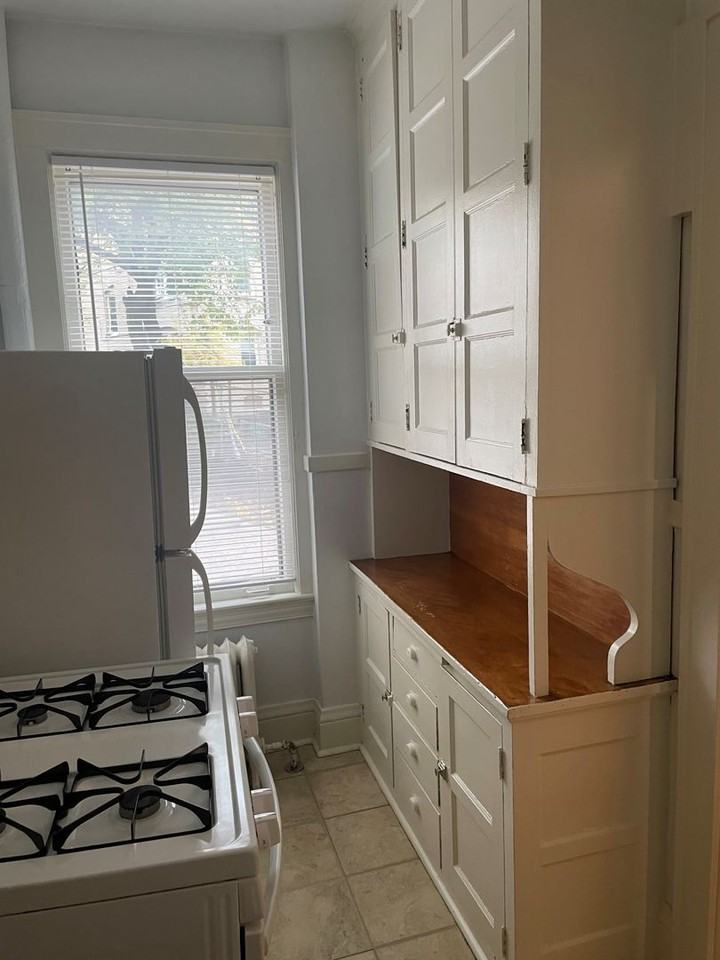 1786-1788 Hennepin Ave. S - Photo 6 of 17