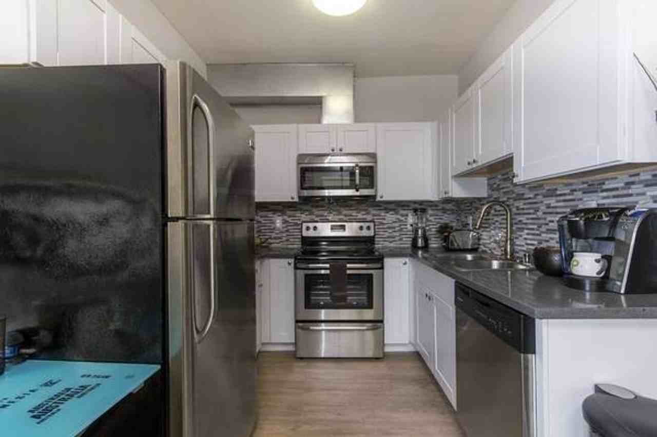 The Eleanor - Photo 6 of 31