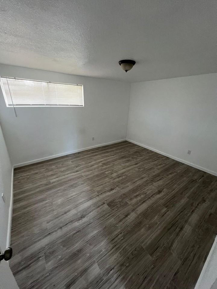 2041 Coronado Pl - Photo 3 of 6