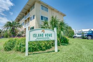featured image of 485 Gulf Shore Dr #104