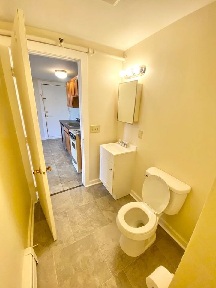 24 Main St - Photo 7 of 8