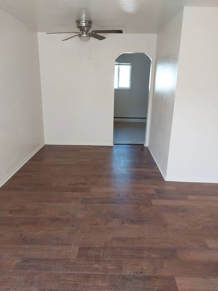 1418 Hoyt St - Photo 4 of 16