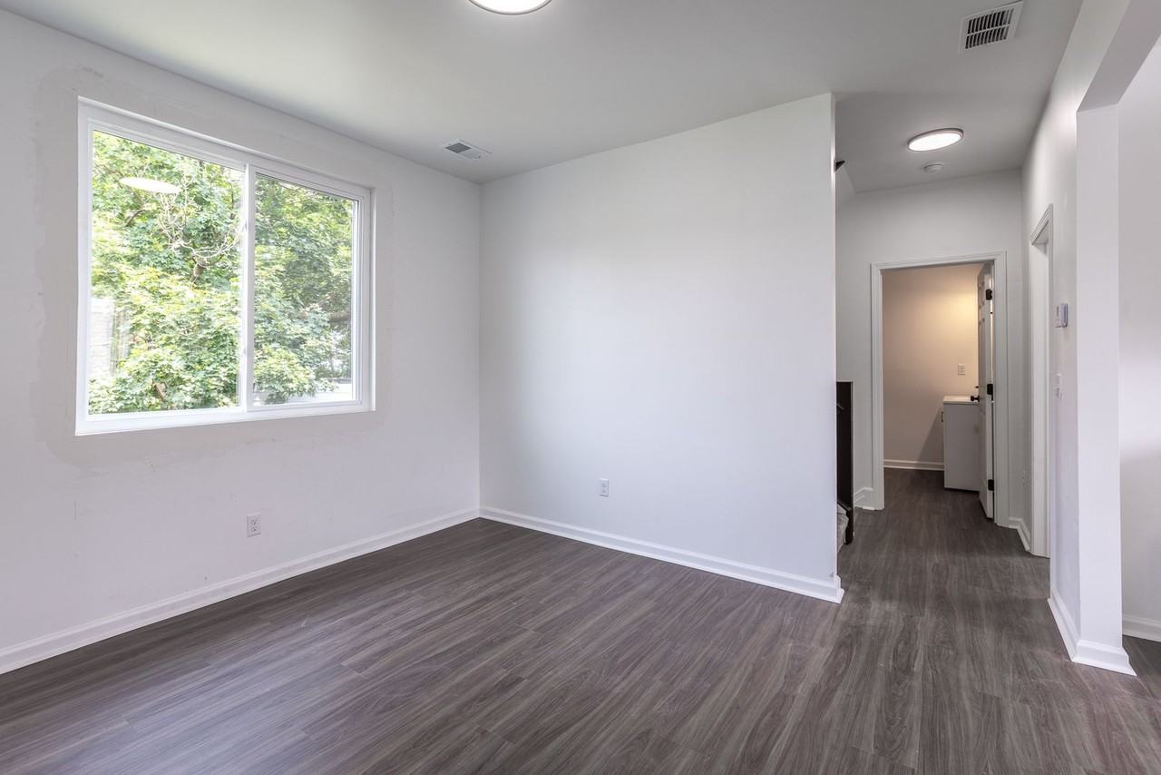 07 - 807 Eureka - Photo 3 of 27