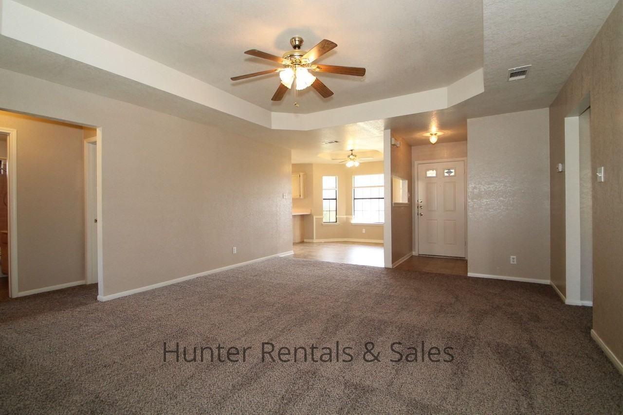 4705 Fawn Dr - Photo 4 of 27