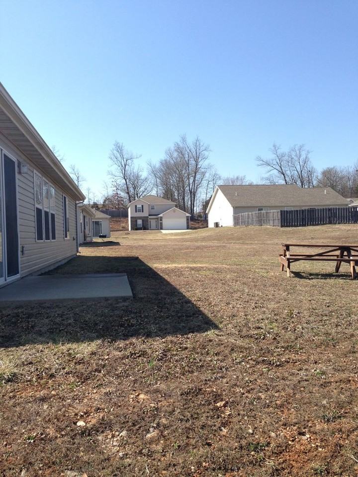 15911 Tamarack Ln - Photo 2 of 12