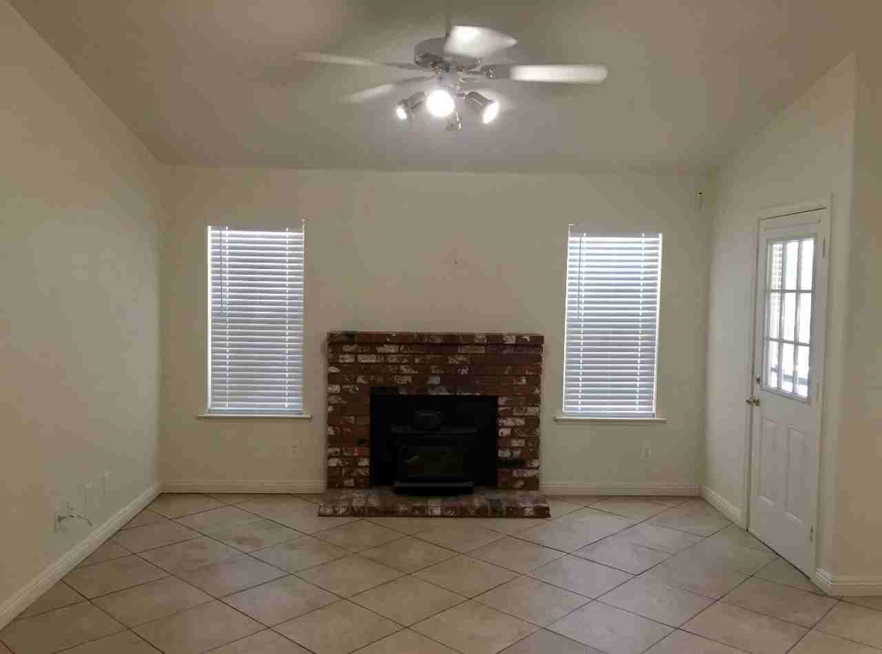 4778 W Stuart Ave - Photo 3 of 6