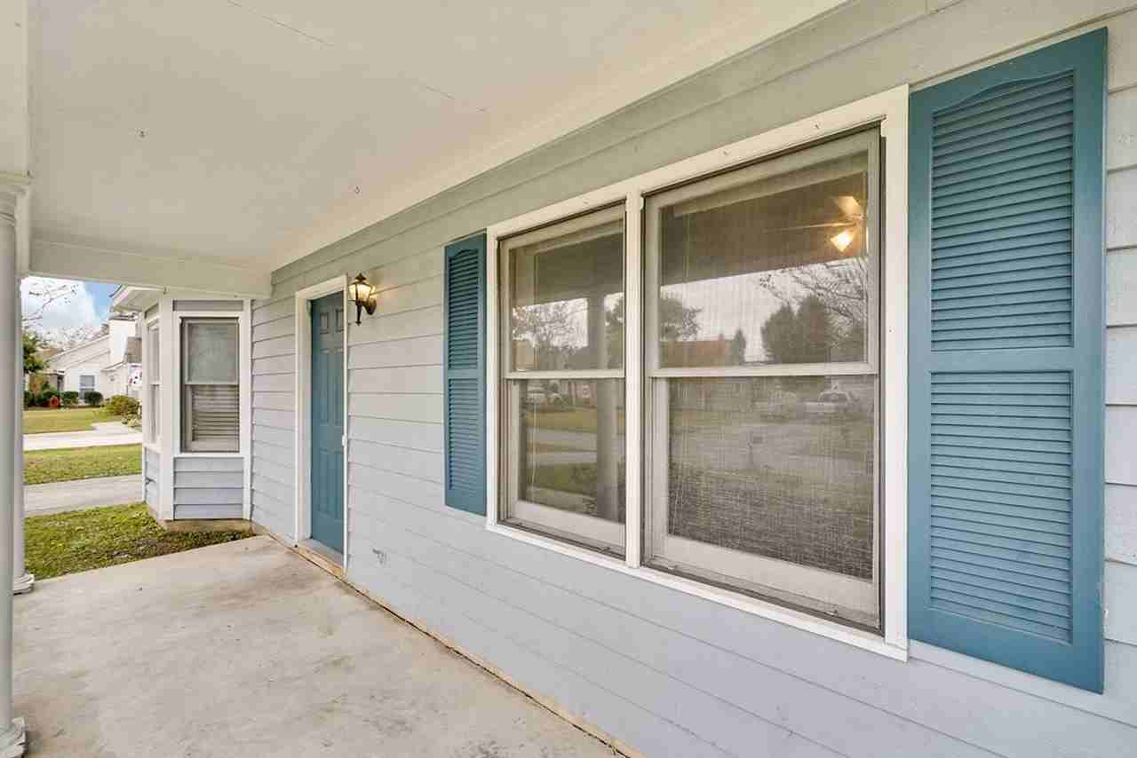 4411 Woodcroft Ct - Photo 2 of 37