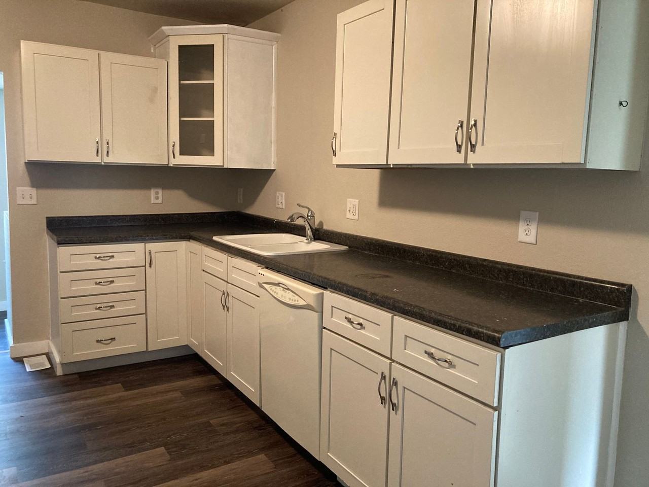 2121 E 23rd St - Photo 2 of 13