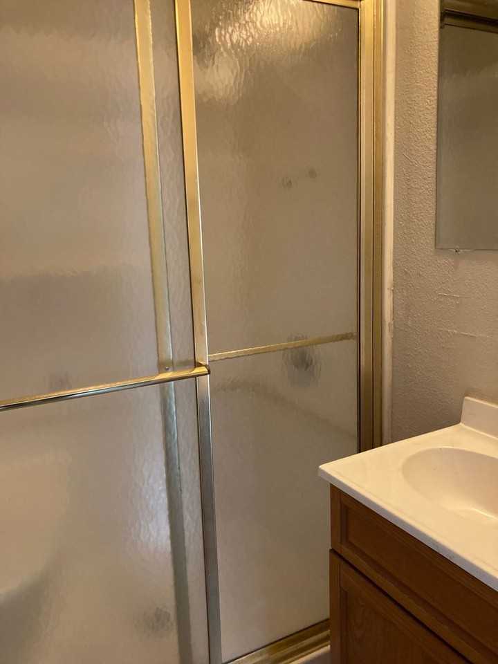 2121 E 23rd St - Photo 6 of 13