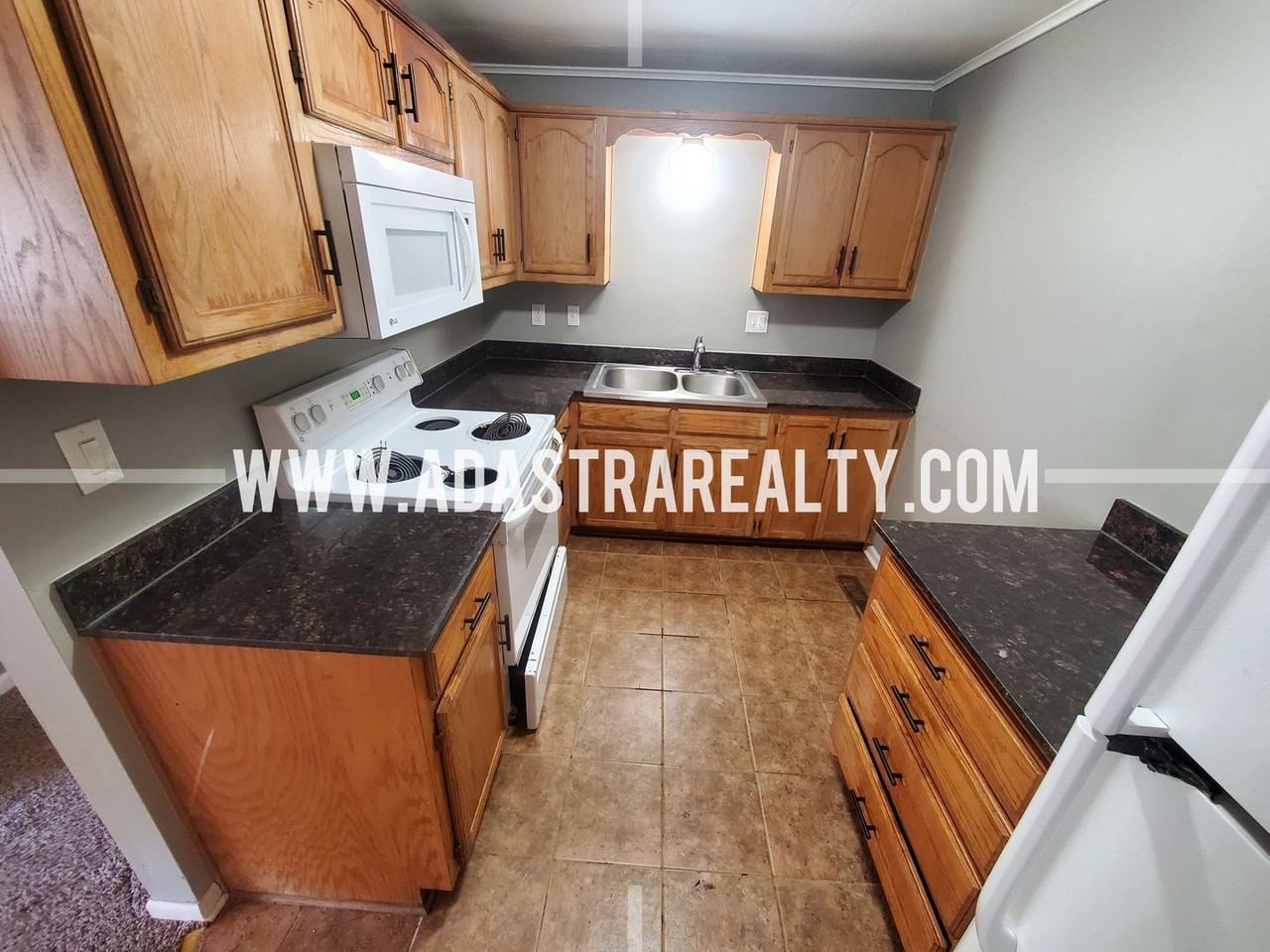 6011 N Forest Ave - Photo 6 of 16