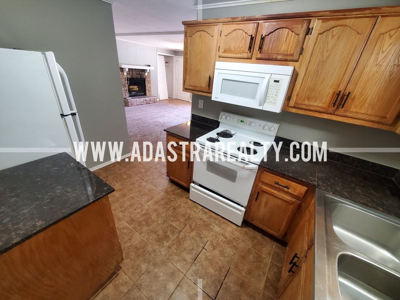 6011 N Forest Ave - Photo 7 of 16