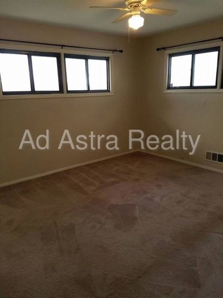 10705 Bristol Ter - Photo 7 of 18