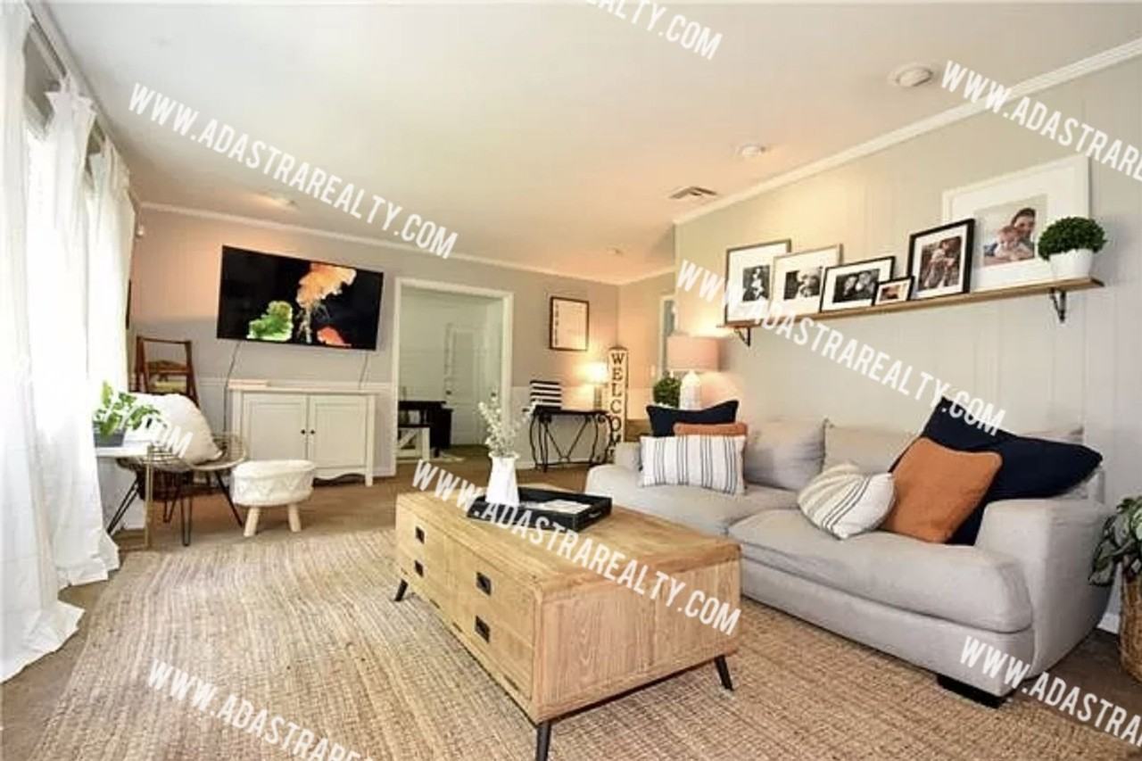 2227 W 78th St - Photo 2 of 33