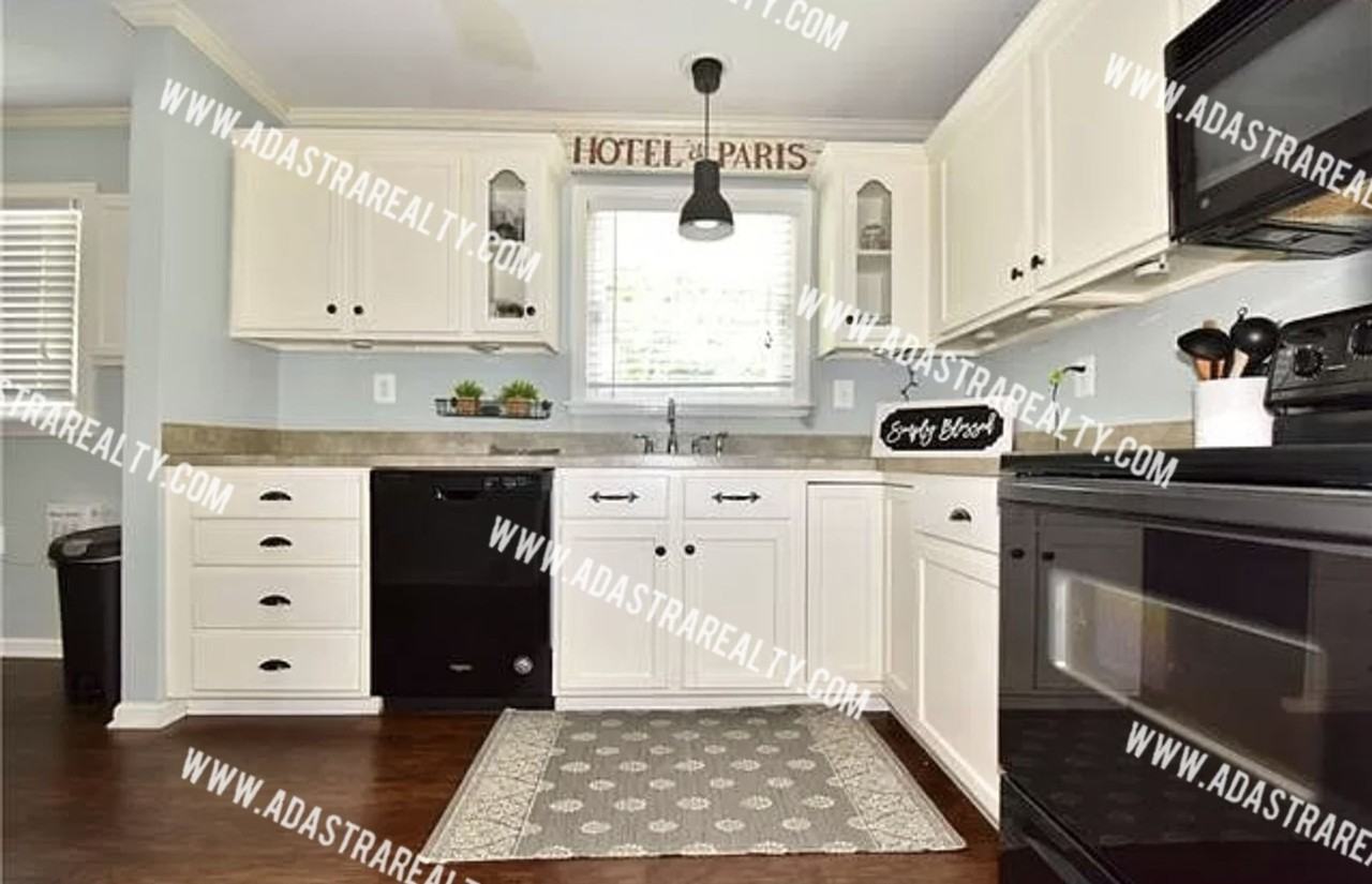 2227 W 78th St - Photo 7 of 33